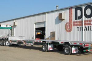 New Flatbed Truck Manufacturing Facility Opens in Kansas
