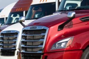 FTR Reports Preliminary North American Class 8 Net Orders for March at 18,200 Units