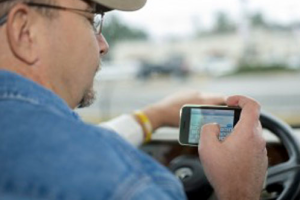 New CEA Standards Group Seeks to Reduce Distracted Driving