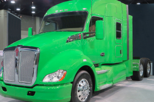 Natural Gas-Powered Kenworth T680 To Offer Eaton UltraShift PLUS Transmission