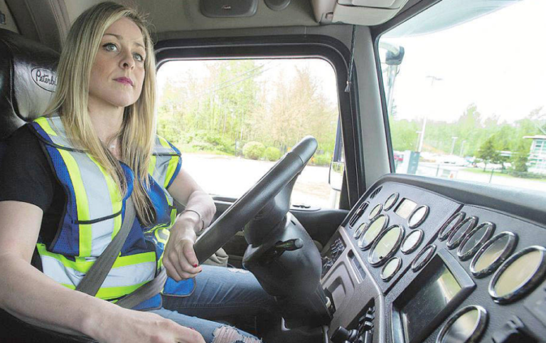 Finalists For 2018 Influential Woman In Trucking Award Announced