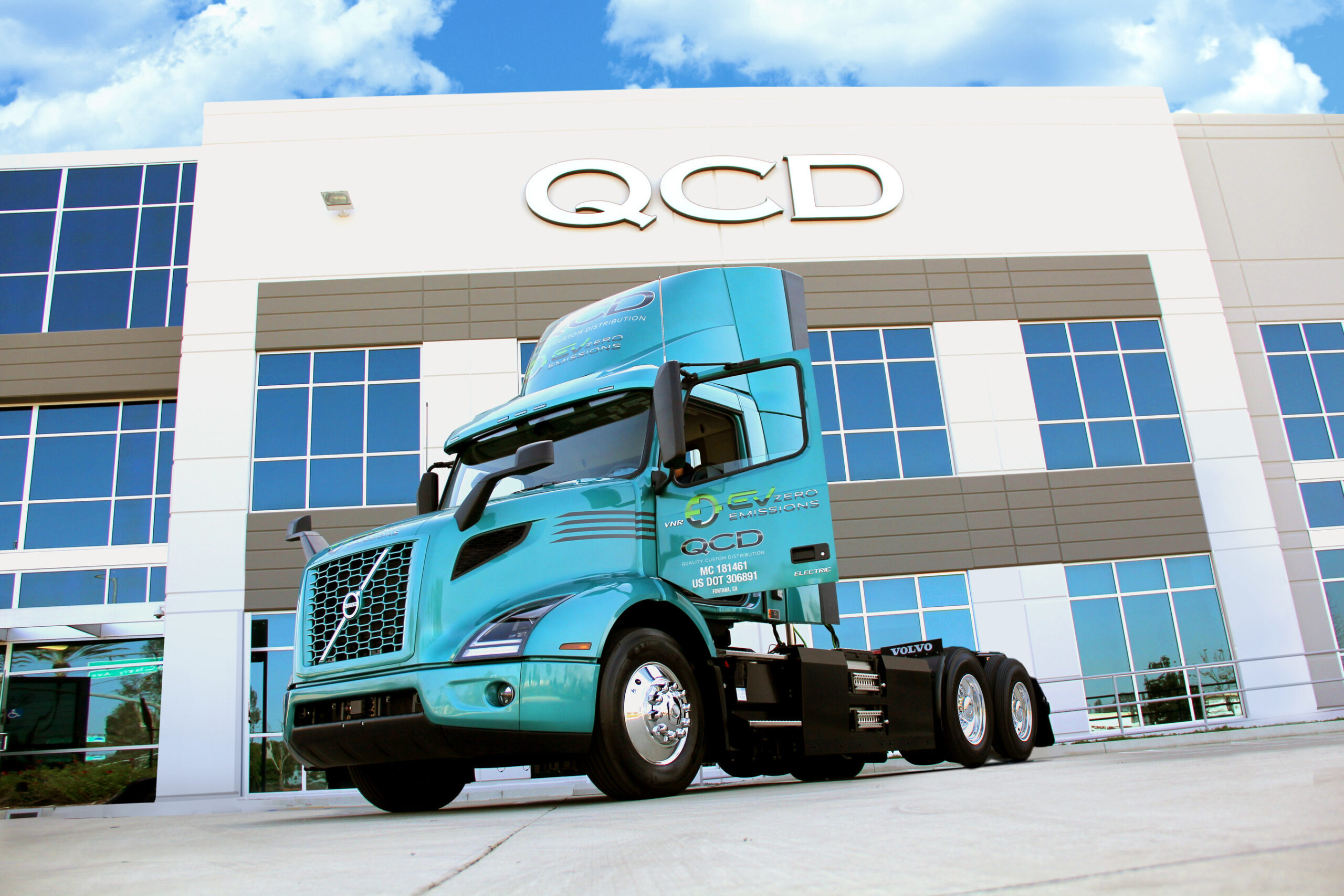 Volvo  Trucks  Customer Quality Custom Distribution Commits 