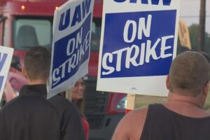 Volvo Trucks North America and UAW Agree on Six-Year Contract