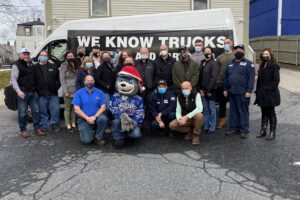 Advantage Truck Group delivers thousands of meals through Haulin’ 4 Hunger