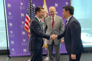 Lion Electric and U.S. Secretary of Transportation Pete Buttigieg Join Roundtable Focusing on Workforce Development and Manufacturing Electric Vehicles