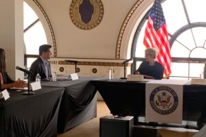 LION ELECTRIC JOINS U.S. SECRETARY OF ENERGY JENNIFER GRANHOLM, CONGRESSMAN BILL FOSTER ROUNDTABLE DISCUSSING DECARBONIZATION OF TRANSPORTATION