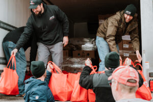 Advantage Truck Group’s Haulin 4 Hunger marks 10-years and over 30,000 meals donated