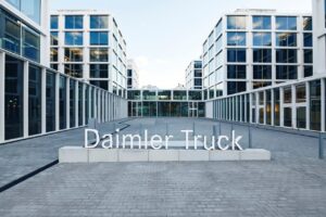 <strong>Uptake Enhances Its Predictive Maintenance Technology through Daimler Truck North America’s Data-as-a-Service Model</strong>