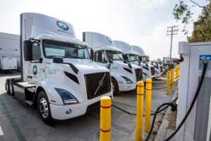 <strong>With EPA Waiver, California to Require Over Half of Heavy Trucks to be Zero-Emissions by 2035</strong>