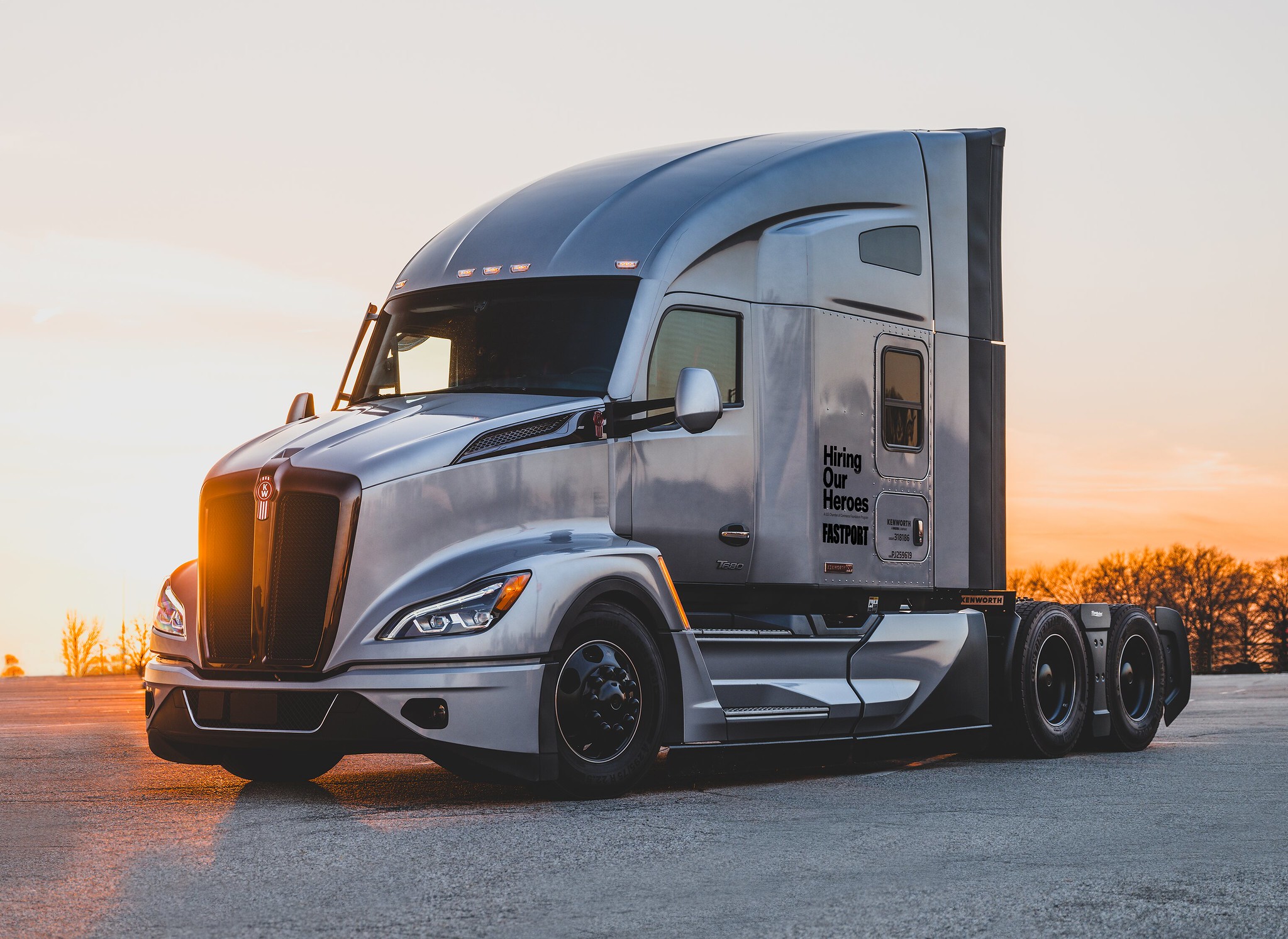 Kenworth Donates T680 Signature Edition Anniversary Truck as 2023